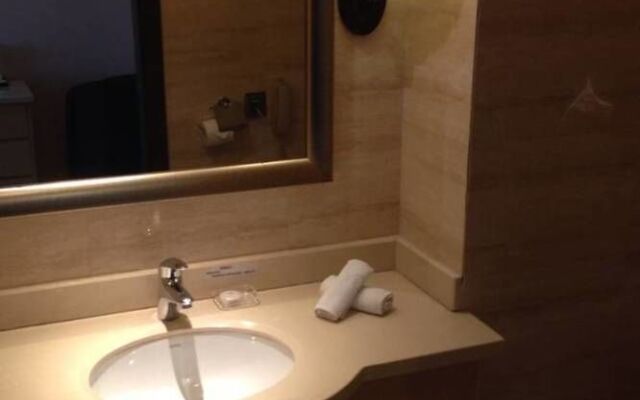 Youfeng Lakeview Hotel