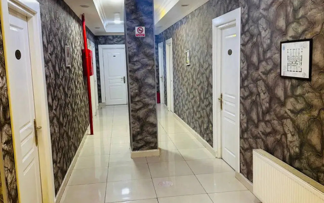 Eleon Hotel