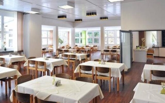 Katholisches Jugend- und Tagungshaus