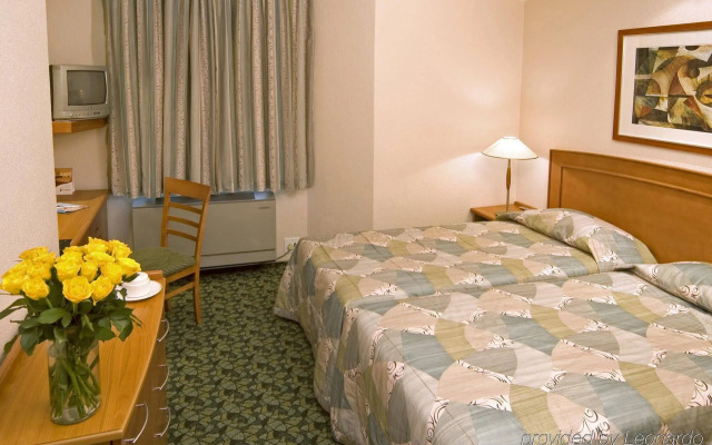 Road Lodge Sandton Grayston Drive