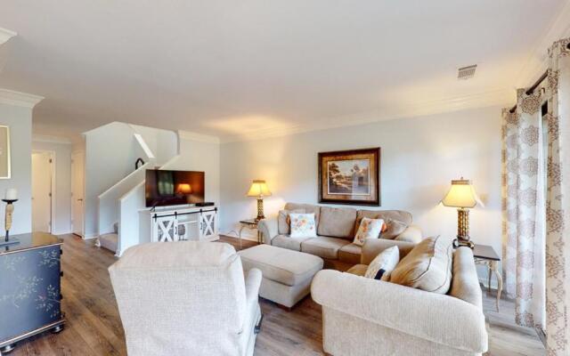 946 Inverness Village