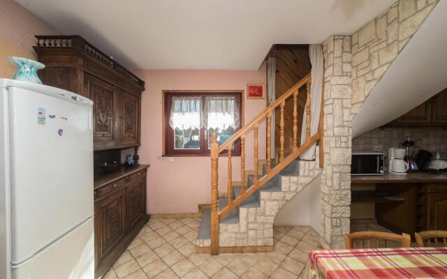 Quaint Holiday Home In Girmont-Val-d'Ajol with Private Terrace