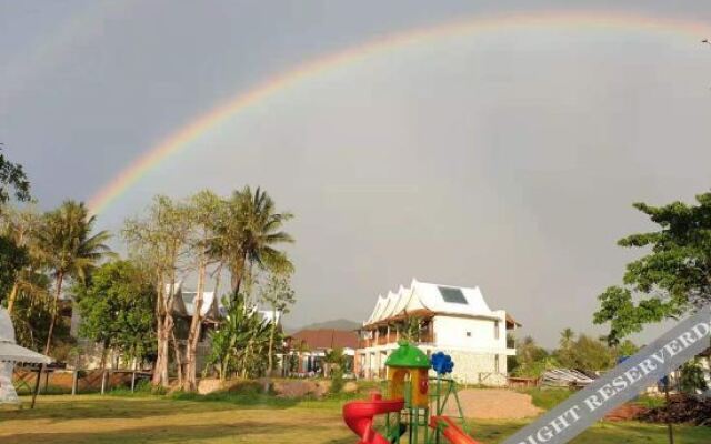 LARNG YAY  Riverview Resort Hotel