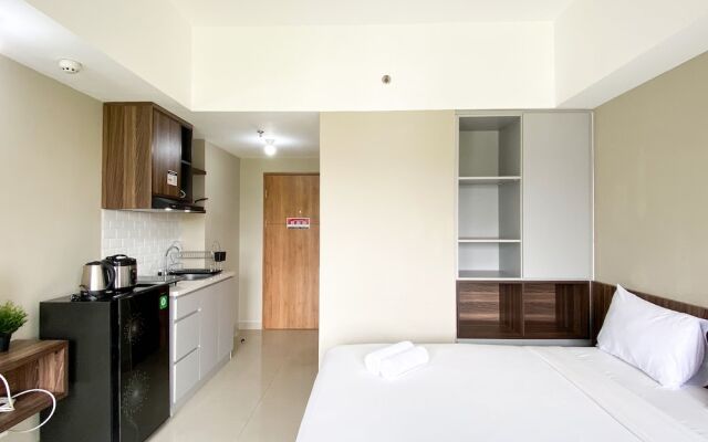 Modern Studio at LRT City Jatibening Apartment