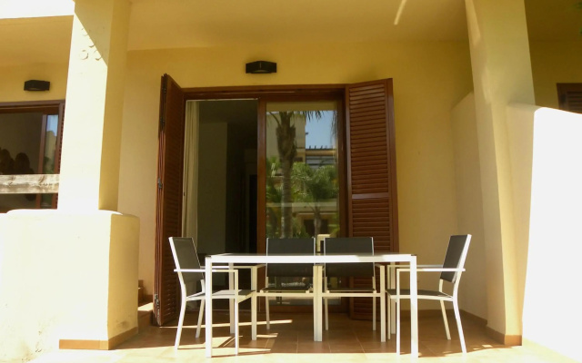 Bahía Marinas - Tu casa con Jardín Privado!
