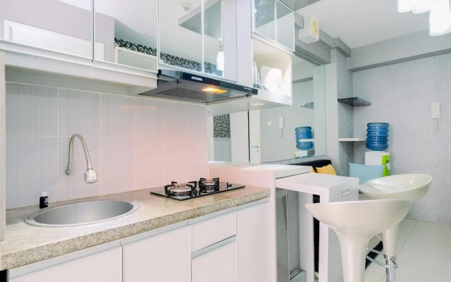 Comfy And Strategic 2Br Apartment At Bassura City