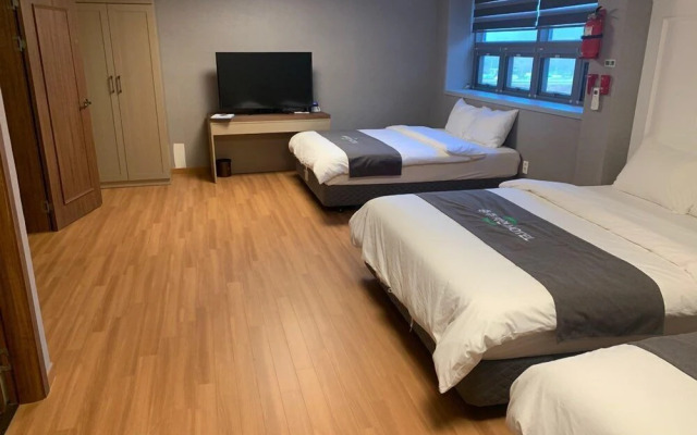 Moonkang S Spa Hotel