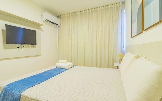 Beach Class Boa Viagem #2401 - Apt by Carpediem