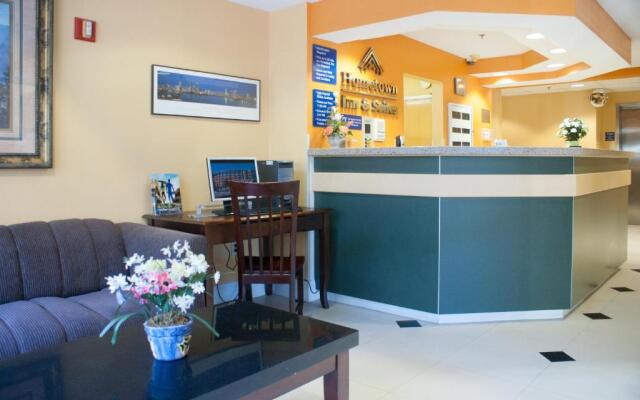 Hometown Inn & Suites Jacksonville - Butler Blvd./Southpoint