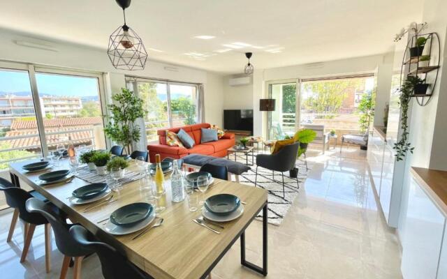 Splendid 92 M With Wifi Balcony And Sea View