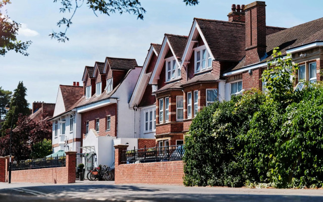 Linton Lodge Hotel, BW Signature Collection