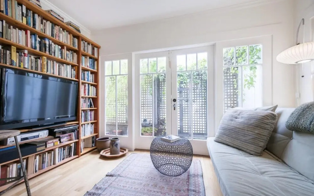 Wavecrest Walk Street by Onefinestay