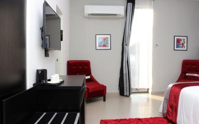 Mayhill Hotel
