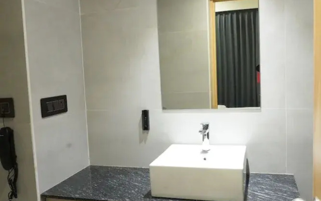 Lemonridge Hotels KPHB