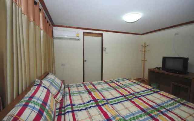 Phoonsab Hostel