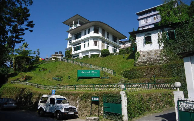 Rhenock House (a luxury villa)