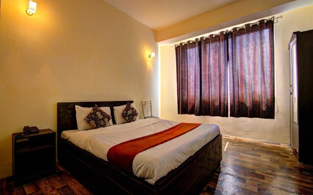 OYO 12862 Hotel Lamaz Residency