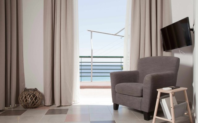 Zennova 33 Kallithea Blue Paradise