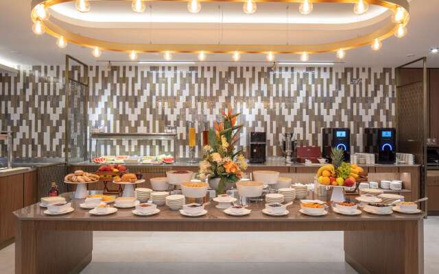 Doubletree By Hilton Plovdiv Center