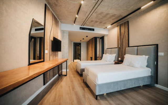 AMR Hotel