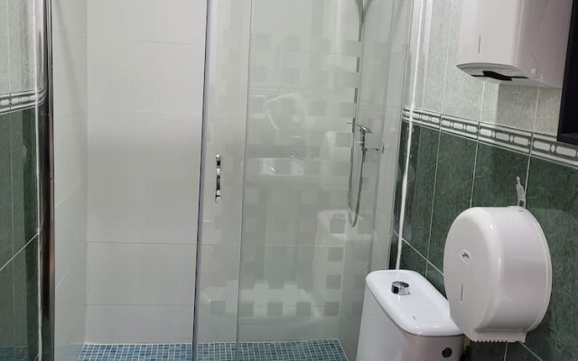 M-A Catrachos Rooms