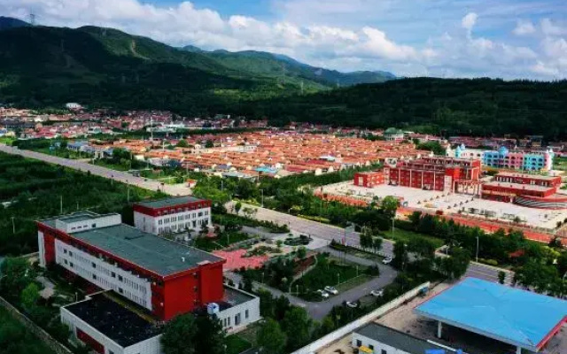 Ningxia Travel Investment Yuanfeng Hotel