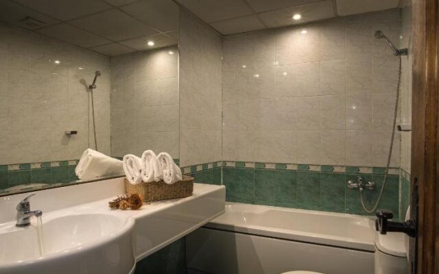 Kostadinovi Kashti Complex