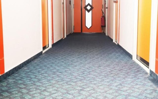 Lemon Hotel Chatellerault