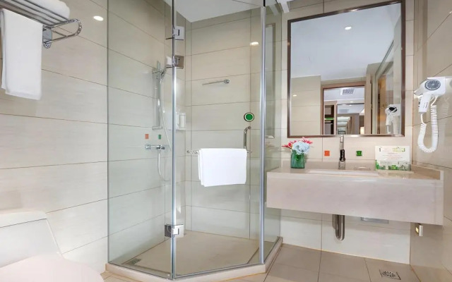 Vienna 3 Best Hotel(Shanghai Hongqiao National Exhibition Sijing)