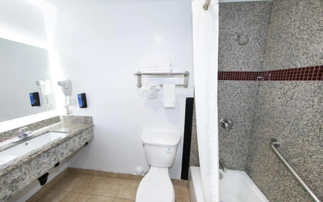 Rodeway Inn & Suites
