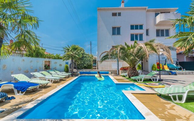 Apartment Tomo - open pool and pool for children: A4 Sukosan, Zadar riviera