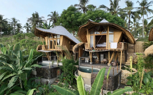 Kalma Bamboo Eco Lodge