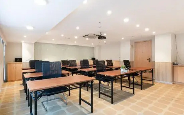 HanTing Hotel (Foshan Midea Headquarters)