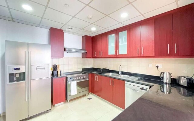 Lovely 3BR Unit w Beach View JBR