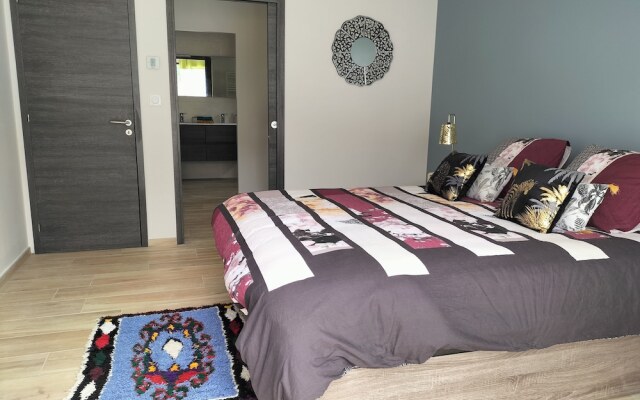 Les garrigues Ensoleillées