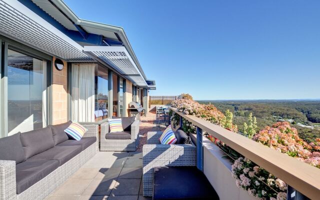 The Deckhouse, 22/26 One Mile Close