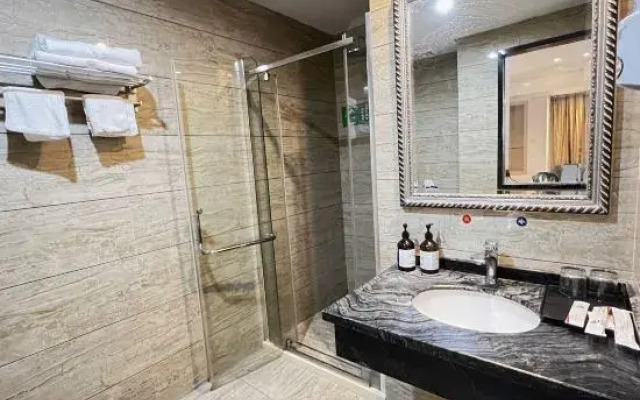 cang nan jia ri hotel