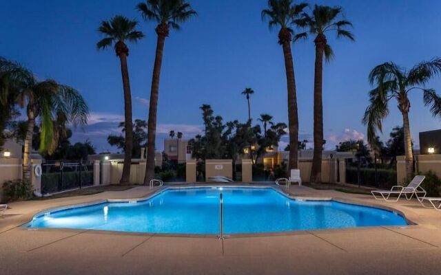 Top Notch By Signature Vacation Rentals