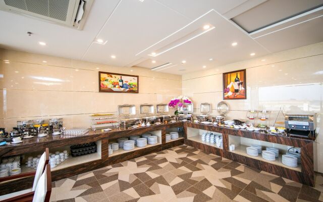 Le Saigon Hotel