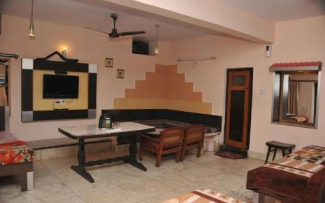 Hotel Palm residency