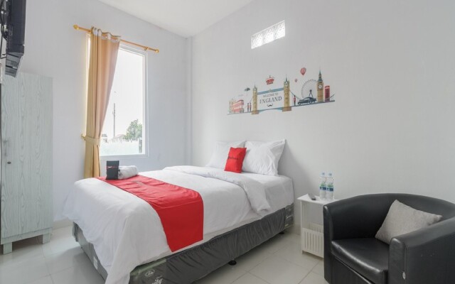 RedDoorz Plus near Taman Rasuna Menteng