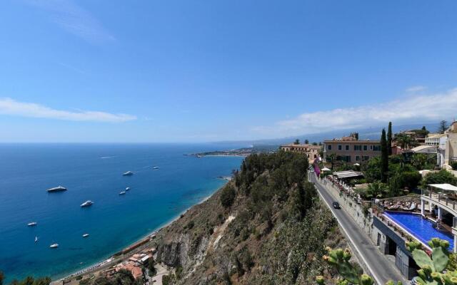 monovano in taormina centro