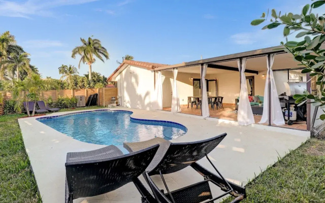 Renovated 5 Br Home with Heated Pool