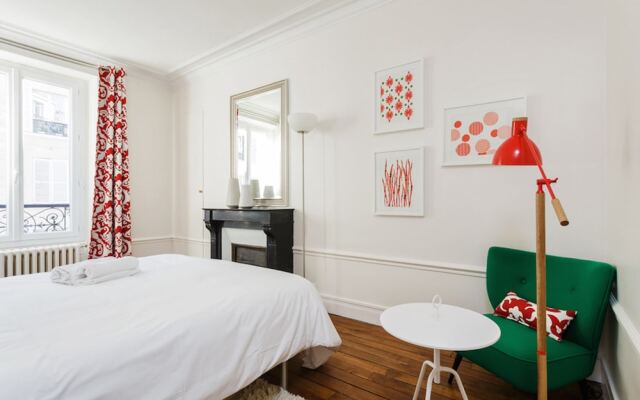 River Seine - Notre Dame Apartment