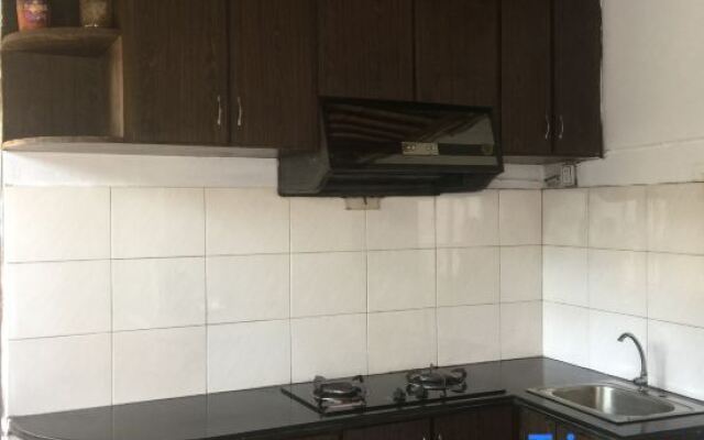 Bishan Zhoujiayuan Farmhouse