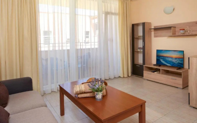 Pollo Resort Mikosta Apartments