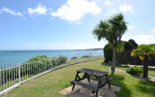 Cozy Holiday Home in Swanage with Balcony