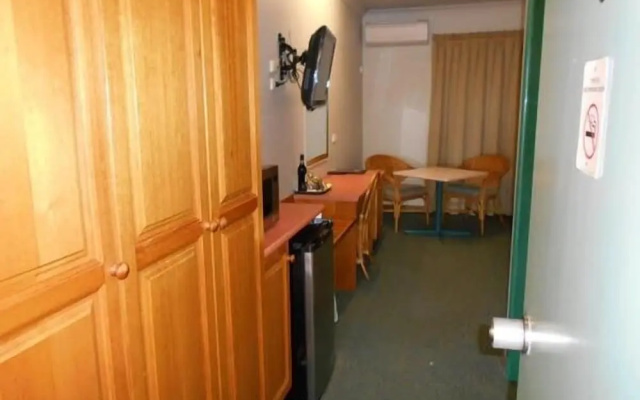 Comfort Inn Cannon Park – Guest Rooms – Cairns