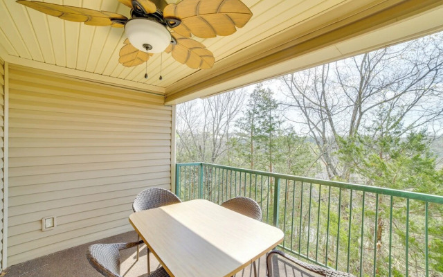 Branson Condo w/ Balcony, Near Silver Dollar City!