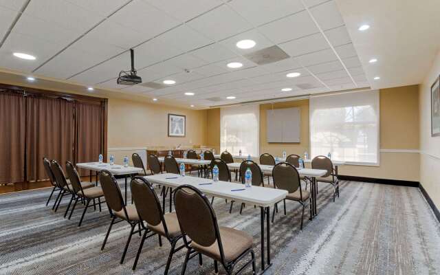 Comfort Suites Kingwood Houston North